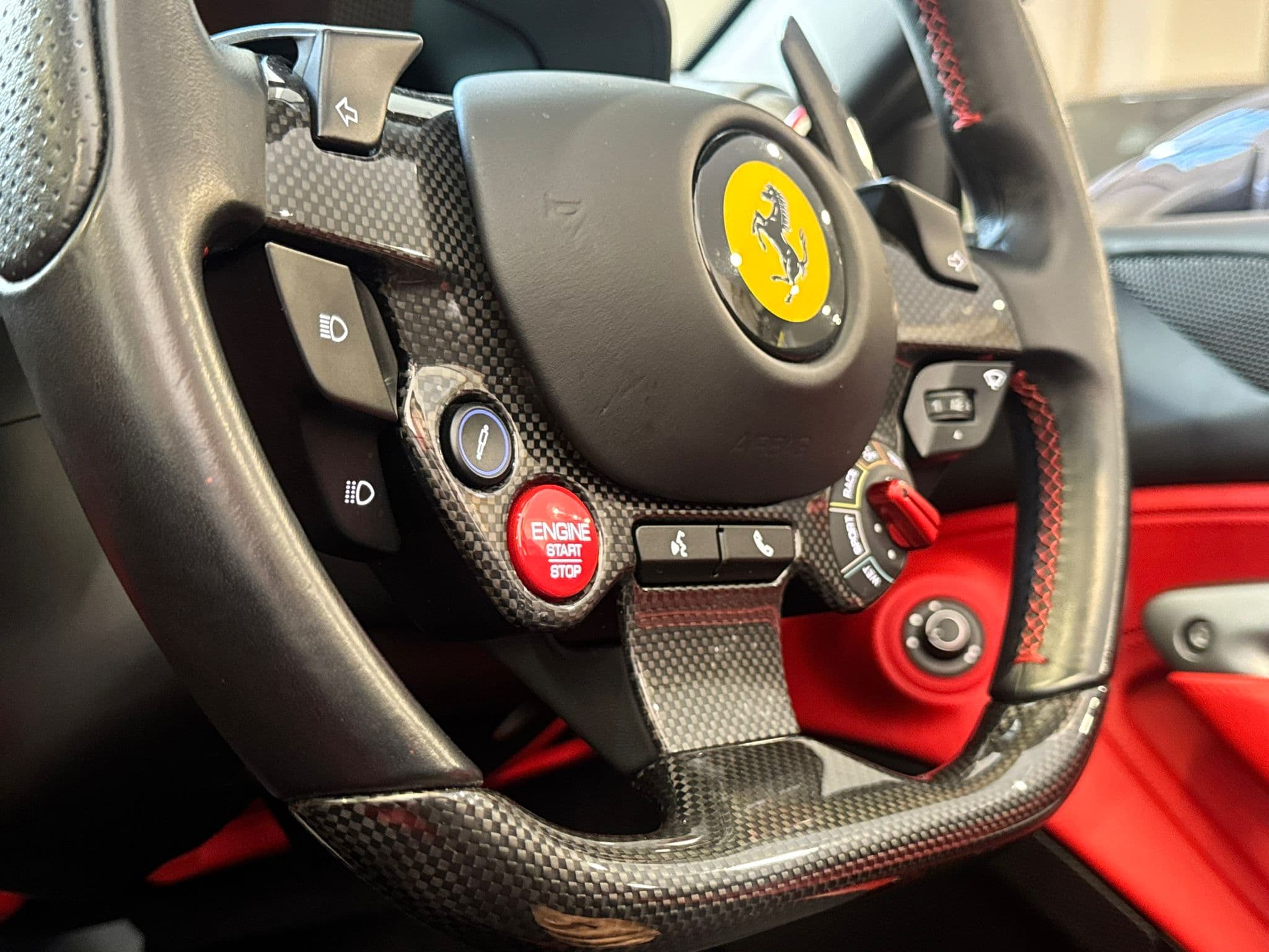 2022 Ferrari F8 Spider — photo 6 of 15