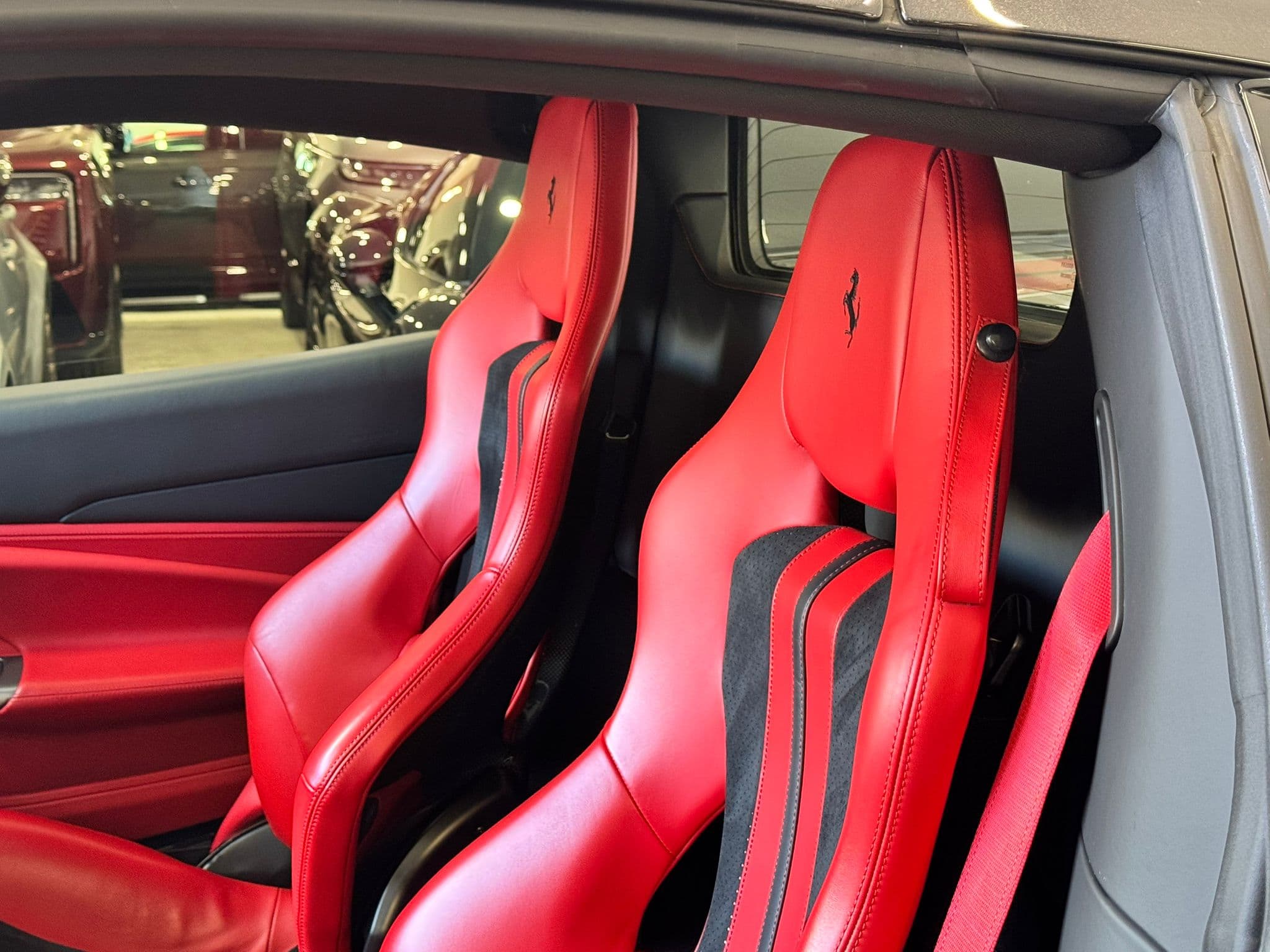 2022 Ferrari F8 Spider — photo 9 of 15